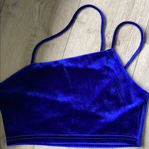 SUPERDOWN VELVET CROP TOP